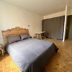 Holiday home Maison Familiale 4 Ch 2 Min Cite Et Remparts