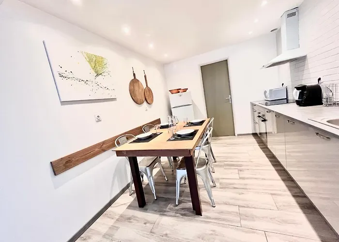 Au Pied De La Cite * Carcassonne